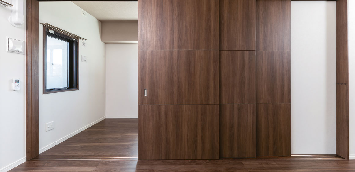 3 Sliding Door