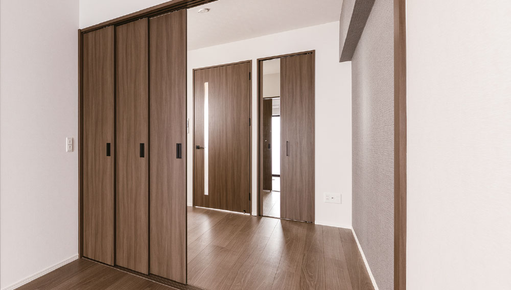 3 Sliding Door