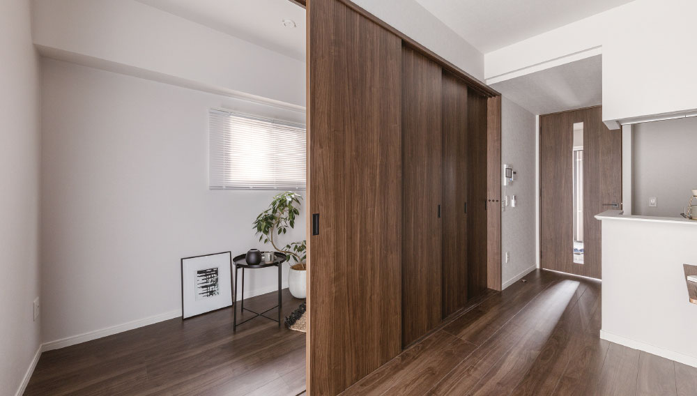 3 Sliding Door